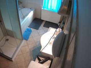 voyeurcam-julmodels-bath-2nd-2