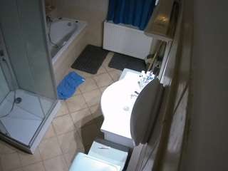 voyeurcam-julmodels-bath-2nd-2