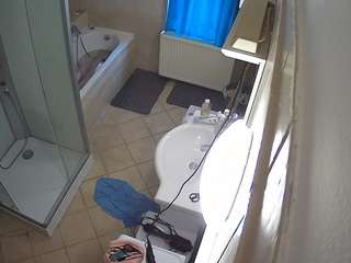 voyeurcam-julmodels-bath-2nd-2
