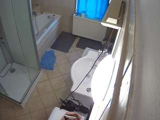 voyeurcam-julmodels-bath-2nd-2