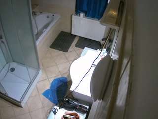 voyeurcam-julmodels-bath-2nd-2 webcam