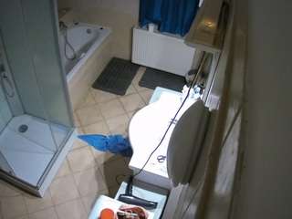 voyeurcam-julmodels-bath-2nd-2