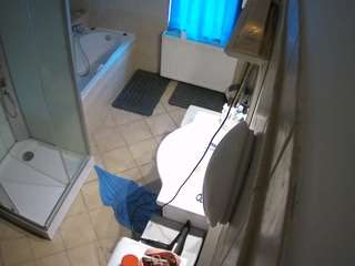 voyeurcam-julmodels-bath-2nd-2's CamSoda show and profile