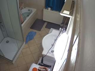 voyeurcam-julmodels-bath-2nd-2