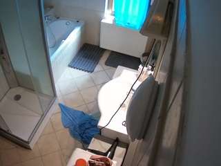 voyeurcam-julmodels-bath-2nd-2