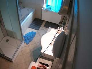 voyeurcam-julmodels-bath-2nd-2 webcam