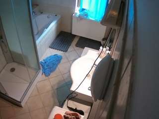 voyeurcam-julmodels-bath-2nd-2