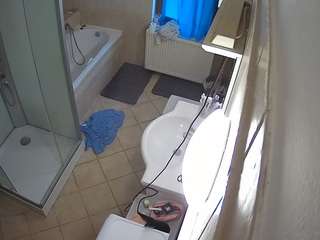 voyeurcam-julmodels-bath-2nd-2