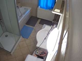 voyeurcam-julmodels-bath-2nd-2