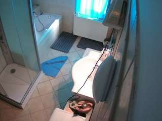 voyeurcam-julmodels-bath-2nd-2
