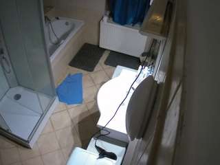 voyeurcam-julmodels-bath-2nd-2