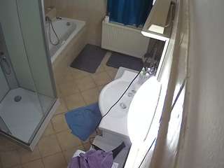 voyeurcam-julmodels-bath-2nd-2