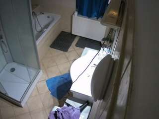 voyeurcam-julmodels-bath-2nd-2