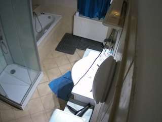 voyeurcam-julmodels-bath-2nd-2
