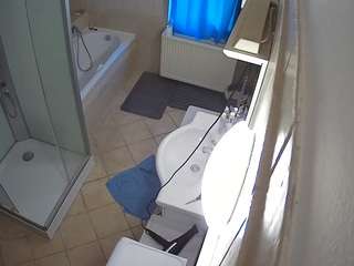 voyeurcam-julmodels-bath-2nd-2