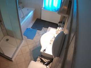 voyeurcam-julmodels-bath-2nd-2