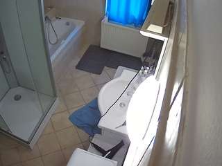 voyeurcam-julmodels-bath-2nd-2