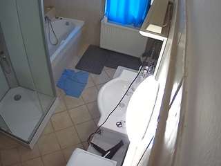 voyeurcam-julmodels-bath-2nd-2