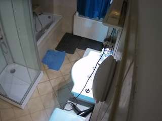 voyeurcam-julmodels-bath-2nd-2
