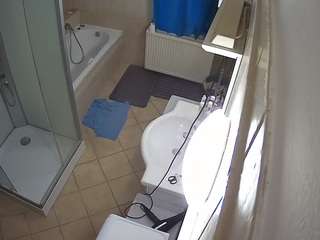 voyeurcam-julmodels-bath-2nd-2 webcam