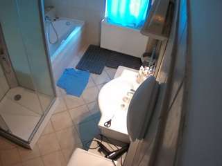 voyeurcam-julmodels-bath-2nd-2 webcam