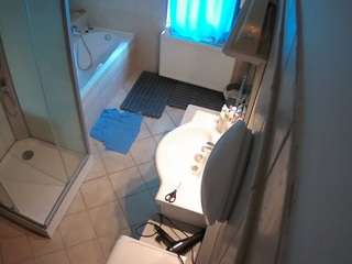 voyeurcam-julmodels-bath-2nd-2