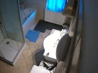 voyeurcam-julmodels-bath-2nd-2