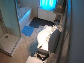 voyeurcam-julmodels-bath-2nd-2