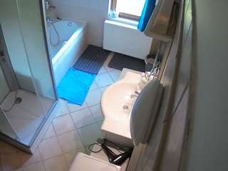 voyeurcam-julmodels-bath-2nd-2