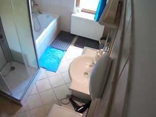 voyeurcam-julmodels-bath-2nd-2 webcam