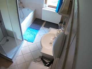 voyeurcam-julmodels-bath-2nd-2 webcam