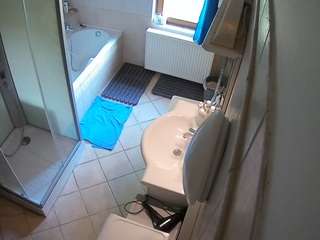 voyeurcam-julmodels-bath-2nd-2 webcam