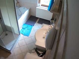 voyeurcam-julmodels-bath-2nd-2 webcam