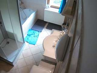 voyeurcam-julmodels-bath-2nd-2 webcam