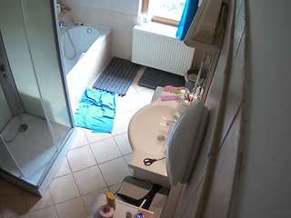 voyeurcam-julmodels-bath-2nd-2 webcam