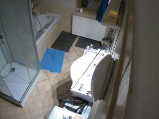 voyeurcam-julmodels-bath-2nd-2