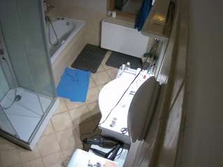 voyeurcam-julmodels-bath-2nd-2