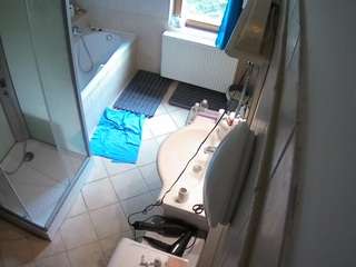 voyeurcam-julmodels-bath-2nd-2