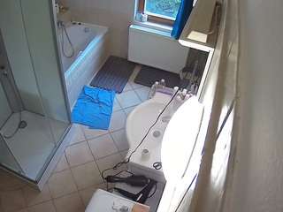 voyeurcam-julmodels-bath-2nd-2 webcam