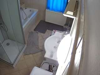 voyeurcam-julmodels-bath-2nd-2