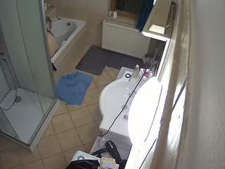 voyeurcam-julmodels-bath-2nd-2