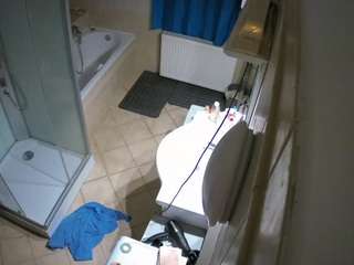 voyeurcam-julmodels-bath-2nd-2