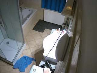 voyeurcam-julmodels-bath-2nd-2's CamSoda show and profile