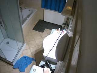 voyeurcam-julmodels-bath-2nd-2