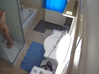 voyeurcam-julmodels-bath-2nd-2