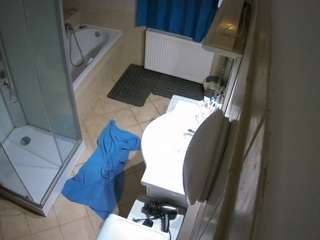 voyeurcam-julmodels-bath-2nd-2