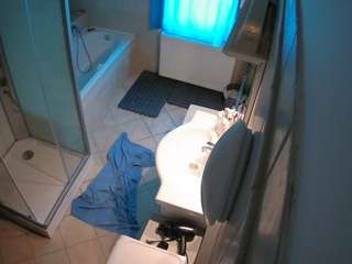 voyeurcam-julmodels-bath-2nd-2