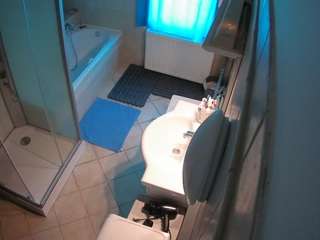 voyeurcam-julmodels-bath-2nd-2