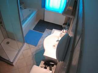 voyeurcam-julmodels-bath-2nd-2