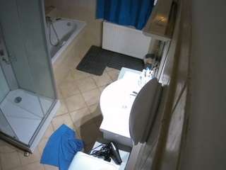 voyeurcam-julmodels-bath-2nd-2